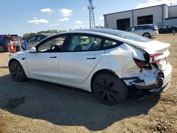5YJ3E1EA4RF871374 2024 TESLA MODEL 3 - Image 2