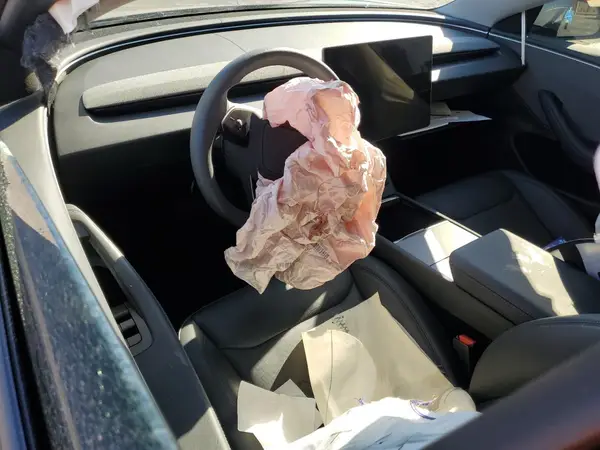 5YJ3E1EA4RF872251 2024 TESLA MODEL 3 - Image 8