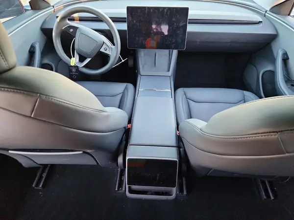 5YJ3E1EA4RF872458 2024 TESLA MODEL 3 - Image 8