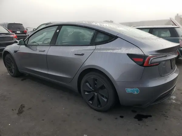 5YJ3E1EA4SF005390 2025 TESLA MODEL 3 - Image 2