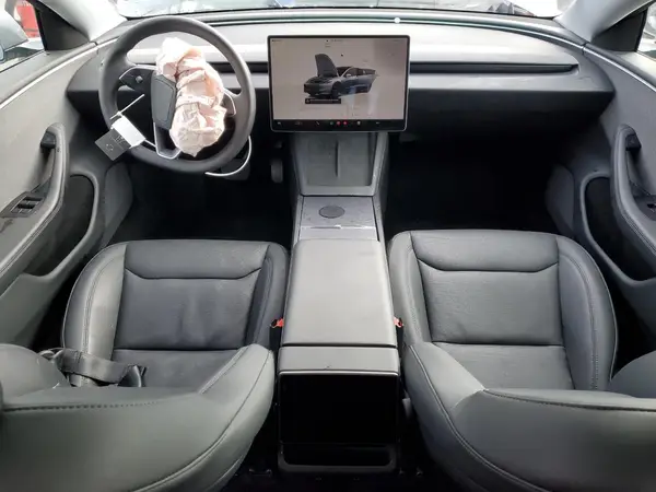 5YJ3E1EA4SF005390 2025 TESLA MODEL 3 - Image 8