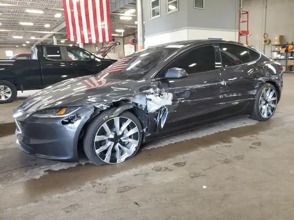 5YJ3E1EA4SF008256 2025 TESLA MODEL 3 - Image 1