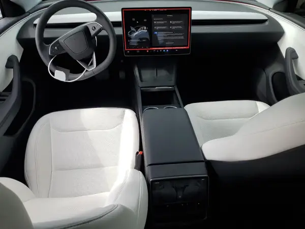 5YJ3E1EA4SF009438 2025 TESLA MODEL 3 - Image 8