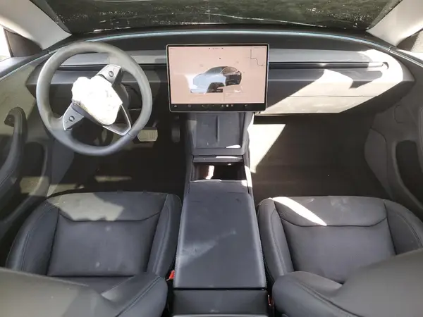 5YJ3E1EA4SF009973 2025 TESLA MODEL 3 - Image 8