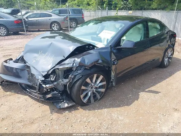 5YJ3E1EA4SF024098 2025 TESLA MODEL 3 - Image 2