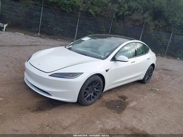 5YJ3E1EA4SF026451 2025 TESLA MODEL 3 - Image 2