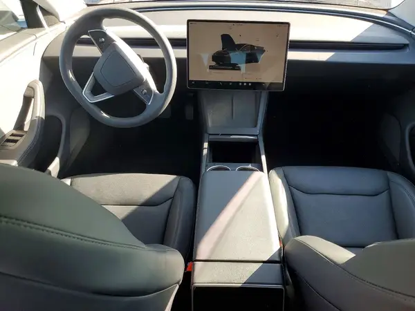 5YJ3E1EA4SF027258 2025 TESLA MODEL 3 - Image 8