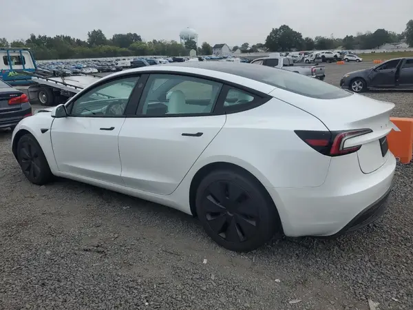 5YJ3E1EA4SF027678 2025 TESLA MODEL 3 - Image 2