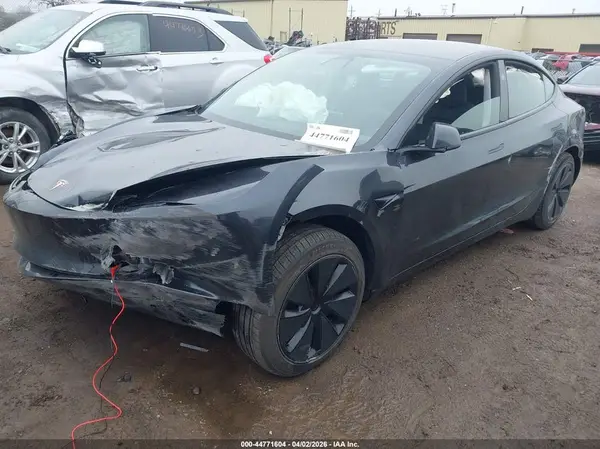 5YJ3E1EA4SF027910 2025 TESLA MODEL 3 - Image 2