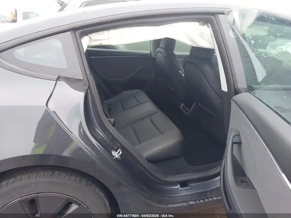 5YJ3E1EA4SF027910 2025 TESLA MODEL 3 - Image 8