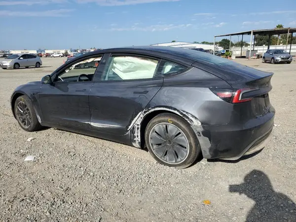 5YJ3E1EA4SF028023 2025 TESLA MODEL 3 - Image 2