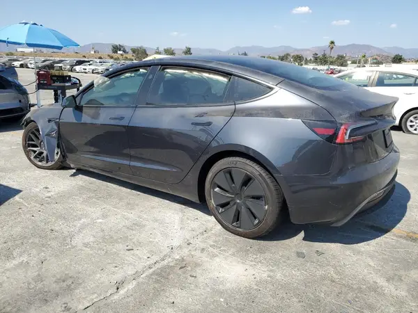 5YJ3E1EA4SF029334 2025 TESLA MODEL 3 - Image 2