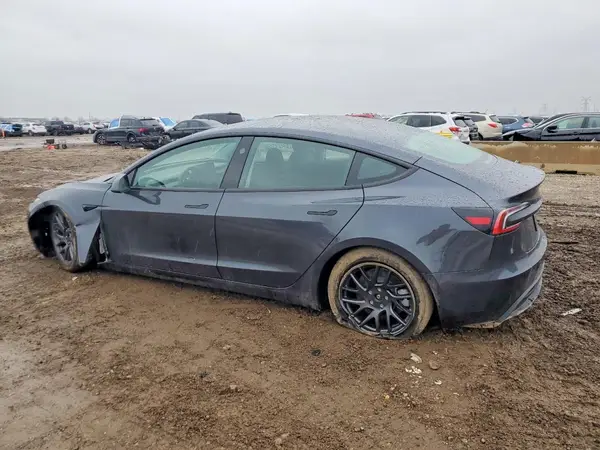 5YJ3E1EA4SF030614 2025 TESLA MODEL 3 - Image 2