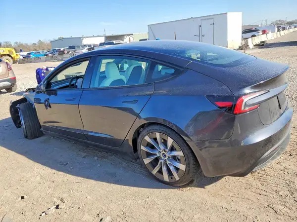5YJ3E1EA4SF035327 2025 TESLA MODEL 3 - Image 2
