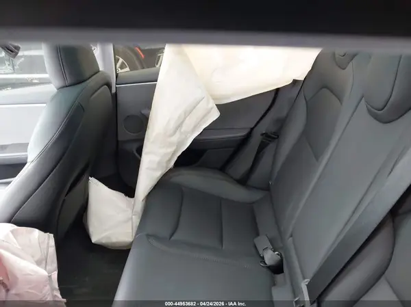 5YJ3E1EA4SF037207 2025 TESLA MODEL 3 - Image 8