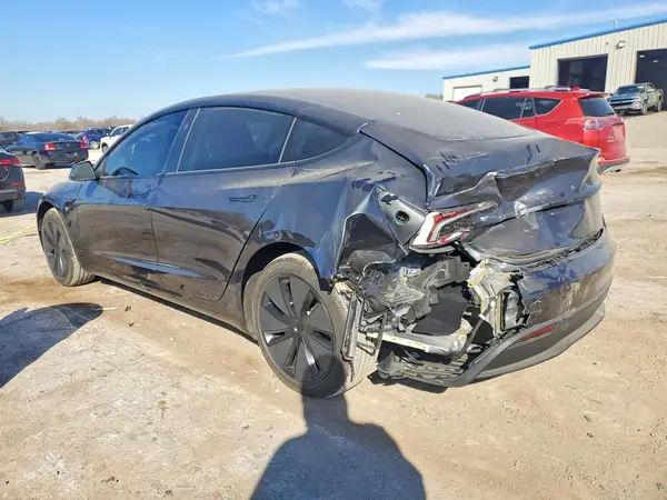 5YJ3E1EA4SF037885 2025 TESLA MODEL 3 - Image 2