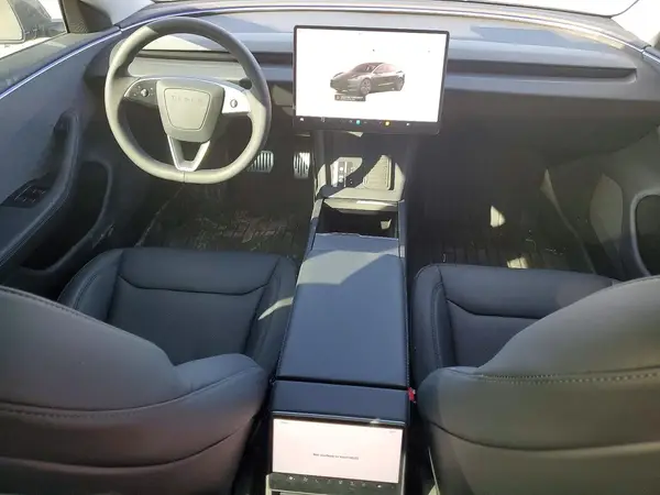5YJ3E1EA4SF037885 2025 TESLA MODEL 3 - Image 8