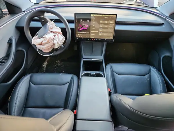 5YJ3E1EA4SF038731 2025 TESLA MODEL 3 - Image 8