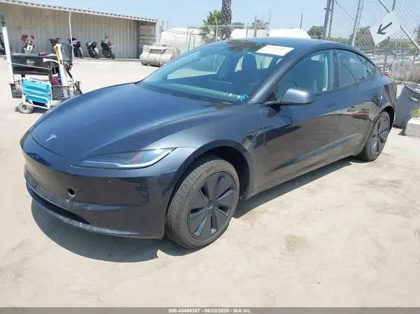 5YJ3E1EA4SF055416 2025 TESLA MODEL 3 - Image 2