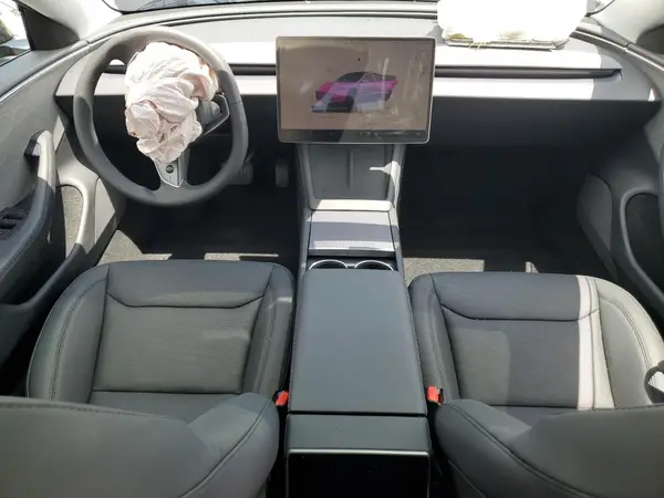 5YJ3E1EA4SF056081 2025 TESLA MODEL 3 - Image 8