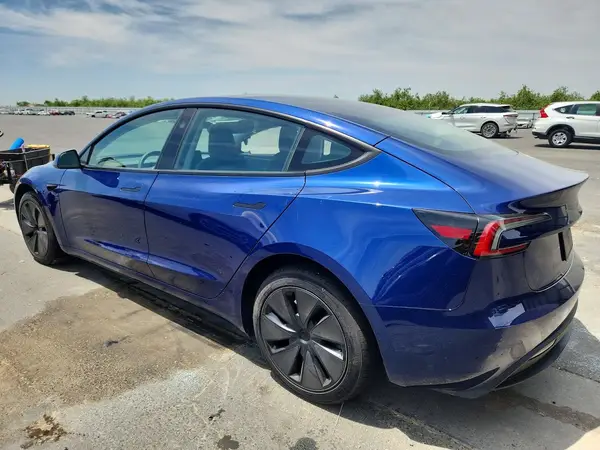 5YJ3E1EA4SF057005 2025 TESLA MODEL 3 - Image 2