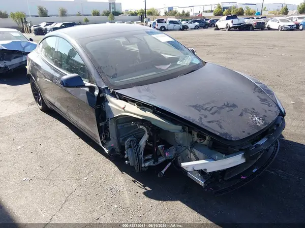 5YJ3E1EA4SF061779 2025 TESLA MODEL 3 - Image 1