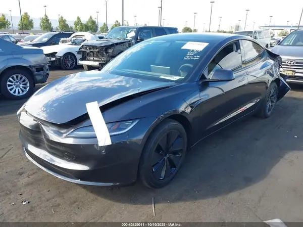 5YJ3E1EA4SF061927 2025 TESLA MODEL 3 - Image 2