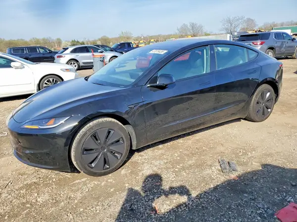 5YJ3E1EA4SF069297 2025 TESLA MODEL 3 - Image 1