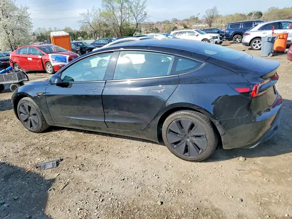 5YJ3E1EA4SF069297 2025 TESLA MODEL 3 - Image 2