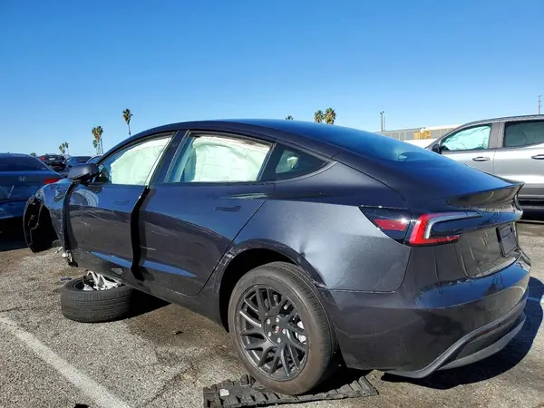 5YJ3E1EA4SF072037 2025 TESLA MODEL 3 - Image 2