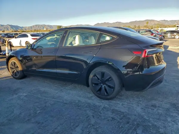 5YJ3E1EA4SF072121 2025 TESLA MODEL 3 - Image 2