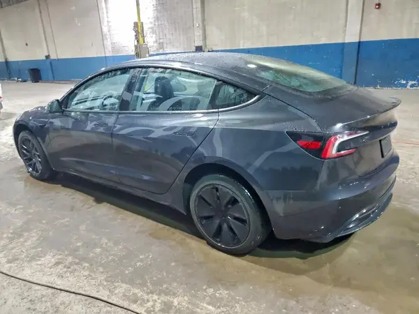 5YJ3E1EA4SF074354 2025 TESLA MODEL 3 - Image 2