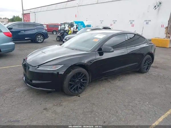 5YJ3E1EA4SF075844 2025 TESLA MODEL 3 - Image 2
