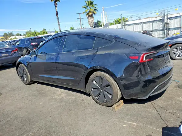5YJ3E1EA4SF079537 2025 TESLA MODEL 3 - Image 2