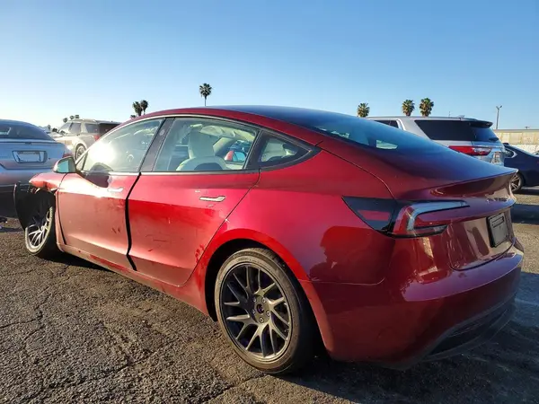 5YJ3E1EA4SF080137 2025 TESLA MODEL 3 - Image 2
