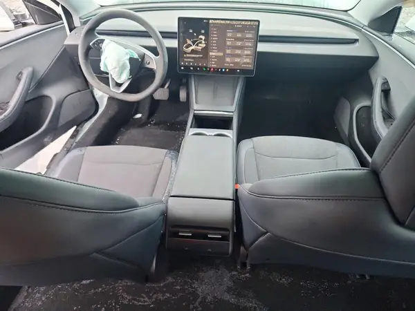 5YJ3E1EA4SF131586 2025 TESLA MODEL 3 - Image 8