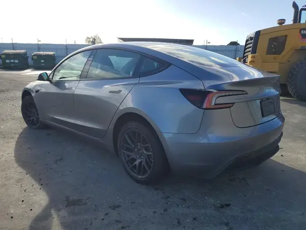 5YJ3E1EA4SF877309 2025 TESLA MODEL 3 - Image 2