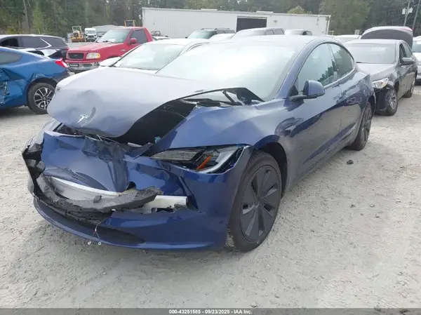 5YJ3E1EA4SF878413 2025 TESLA MODEL 3 - Image 2