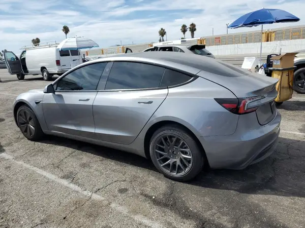 5YJ3E1EA4SF884146 2025 TESLA MODEL 3 - Image 2