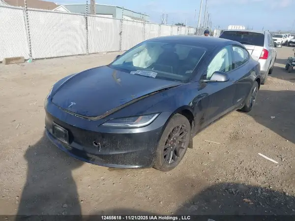 5YJ3E1EA4SF894157 2025 TESLA MODEL 3 - Image 2
