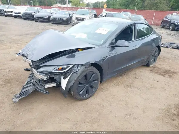 5YJ3E1EA4SF896510 2025 TESLA MODEL 3 - Image 2