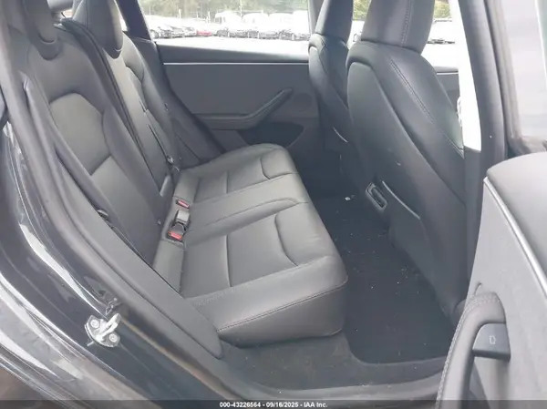 5YJ3E1EA4SF896510 2025 TESLA MODEL 3 - Image 8