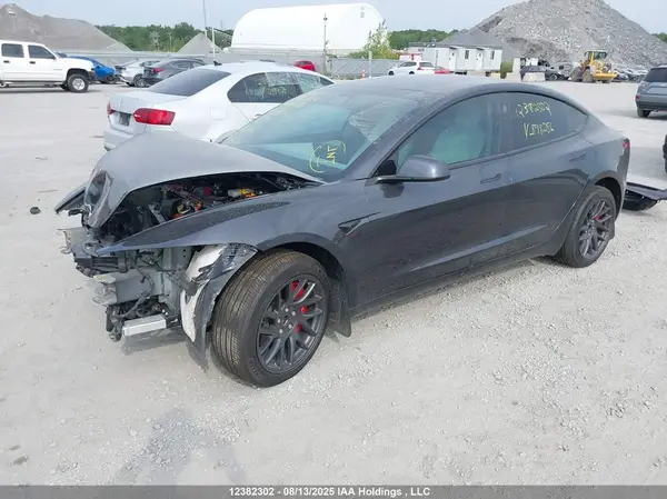 5YJ3E1EA4SF898256 2025 TESLA MODEL 3 - Image 2