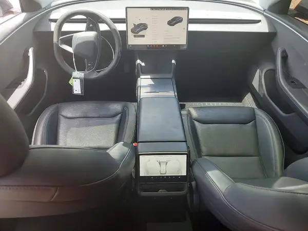 5YJ3E1EA4SF902306 2025 TESLA MODEL 3 - Image 8
