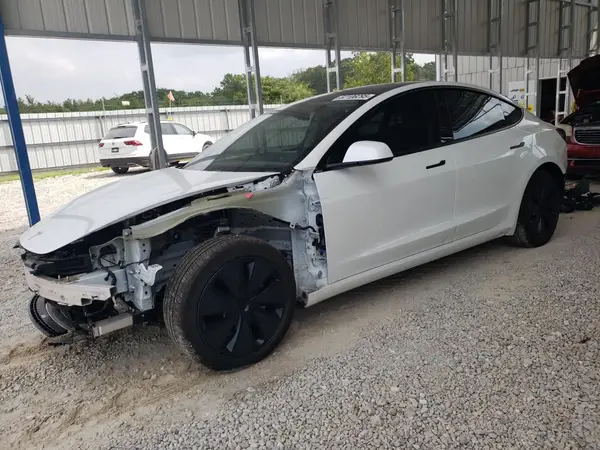 5YJ3E1EA4SF904539 2025 TESLA MODEL 3 - Image 1