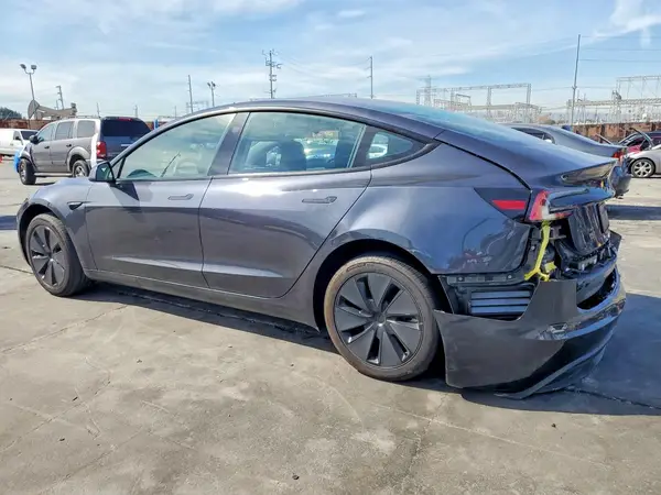 5YJ3E1EA4SF904671 2025 TESLA MODEL 3 - Image 2