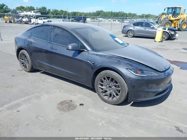 5YJ3E1EA4SF904685 2025 TESLA MODEL 3 - Image 1