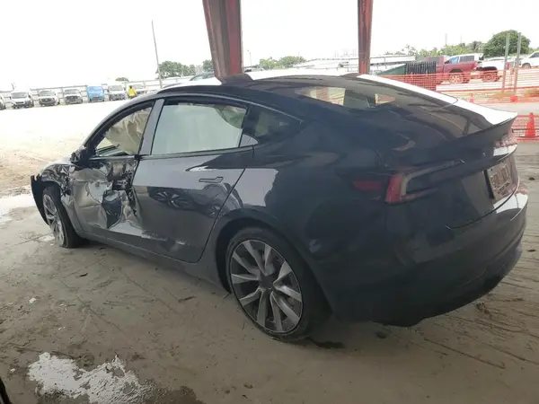 5YJ3E1EA4SF905982 2025 TESLA MODEL 3 - Image 2