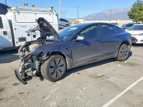 5YJ3E1EA4SF908574 2025 TESLA MODEL 3 - Image 1