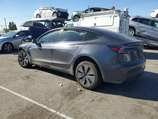 5YJ3E1EA4SF908574 2025 TESLA MODEL 3 - Image 2